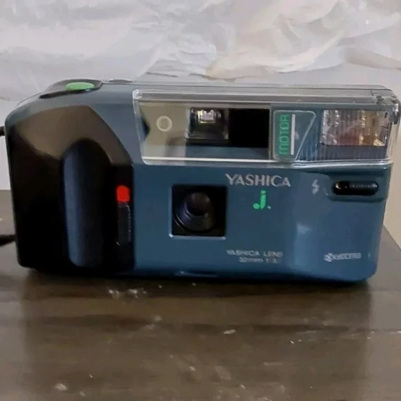 Yashica Cameras, Photo Video Yashica Afj Blue 35mm Compact
